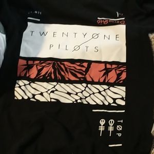 HotTopic TOP tee2/12